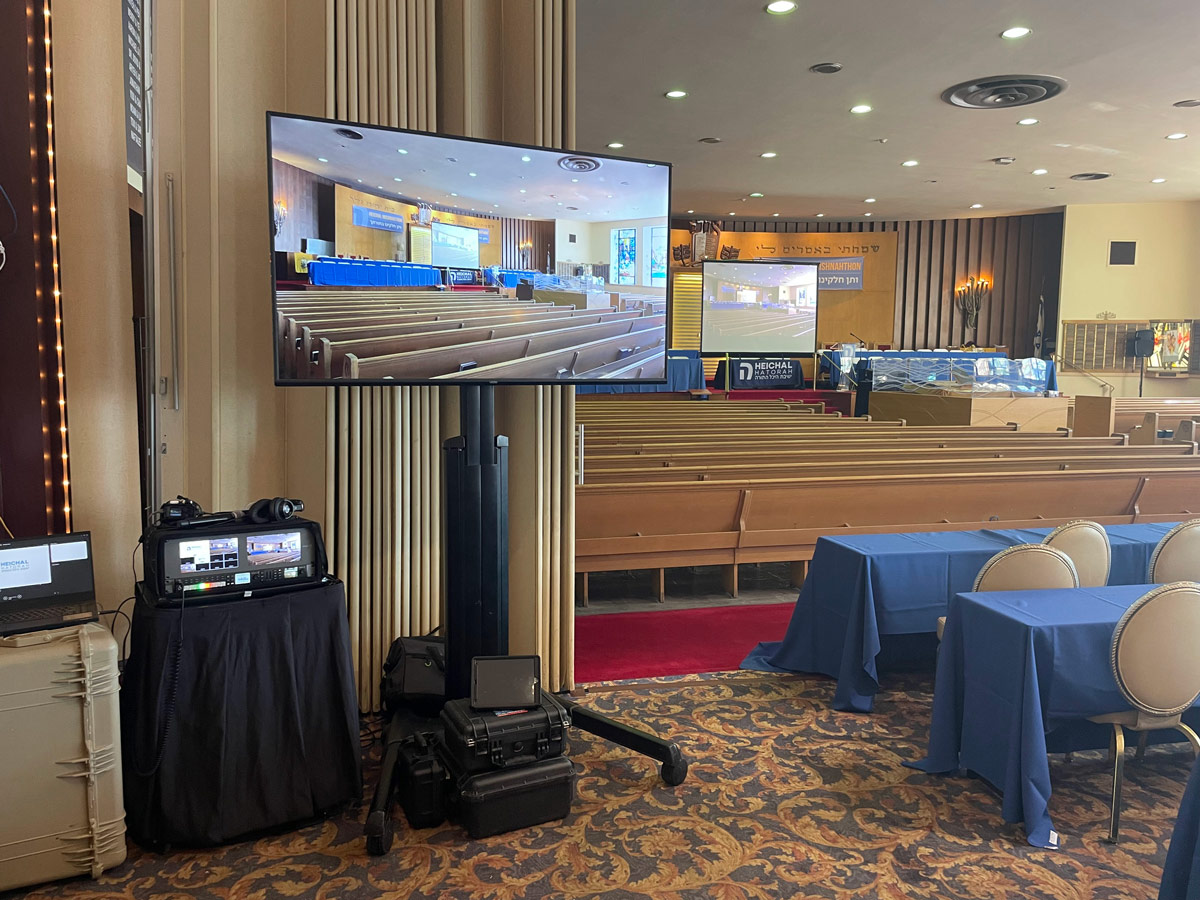 Projector and screen setup for NJ nonprofit gala Bergen AV
